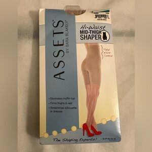 NWT Assets by Sara Blakely High Waist Mid Thigh Shaper Nude Women’s Spanx Size 3